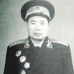 1938年，八路军344旅旅长出现空缺，朱德、徐海东、黄克诚都推荐了同一个人，可