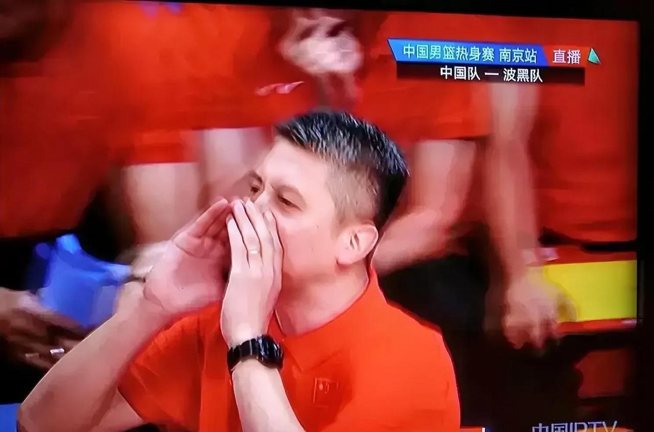 打波黑还真没看到中国的优势在哪儿。虽然波黑来的是一支老的老，小的小的球队。但中国