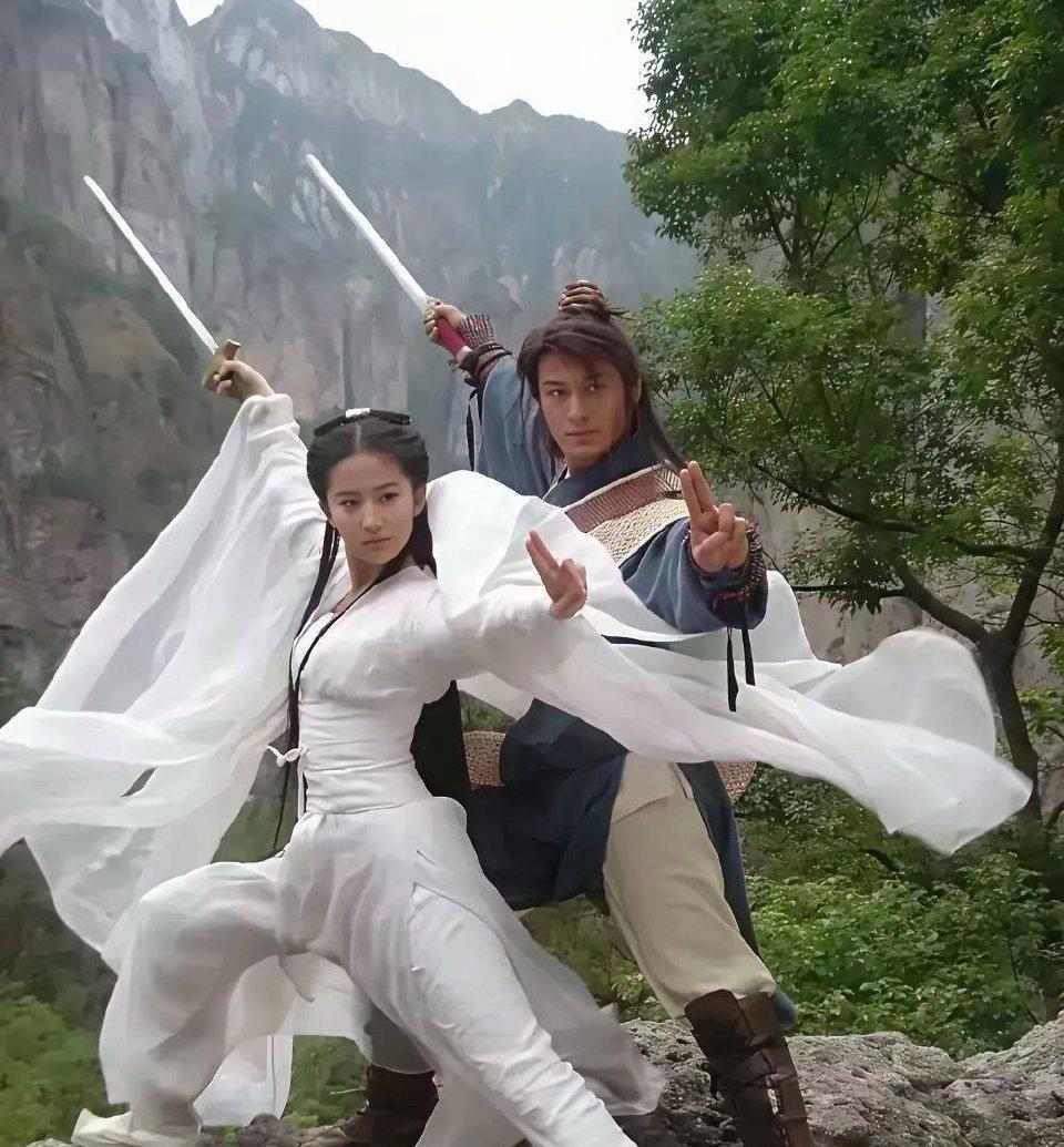 真的是刘亦菲版《神雕侠侣》最好看？我不赞同！说到金庸武侠剧《神雕侠侣》前前后后