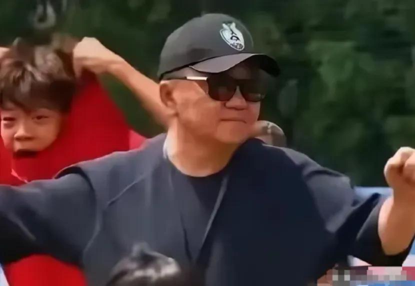 别再被董路骗了！自掏5400万养足球小将的背后，是你想象不到的富豪生活。开500