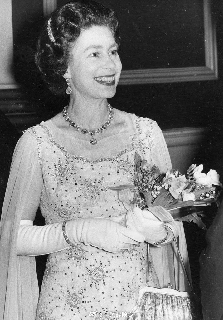 英国王室5️⃣3️⃣年前的今天1973年3月15日，伊丽莎白二世女王在伦敦皇
