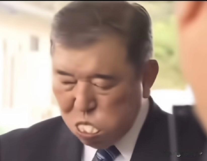 石破茂辞职成功了，可惜了，本来有实力和川普成为东西双壁欢乐喜剧人的戴歪的口罩，