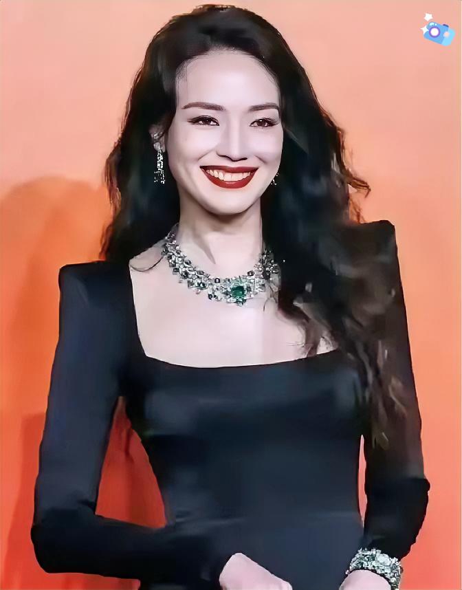 谁说明星的婚姻只有光鲜？舒淇用九年求子路告诉你，好的爱情从来不是风花雪月，而是危