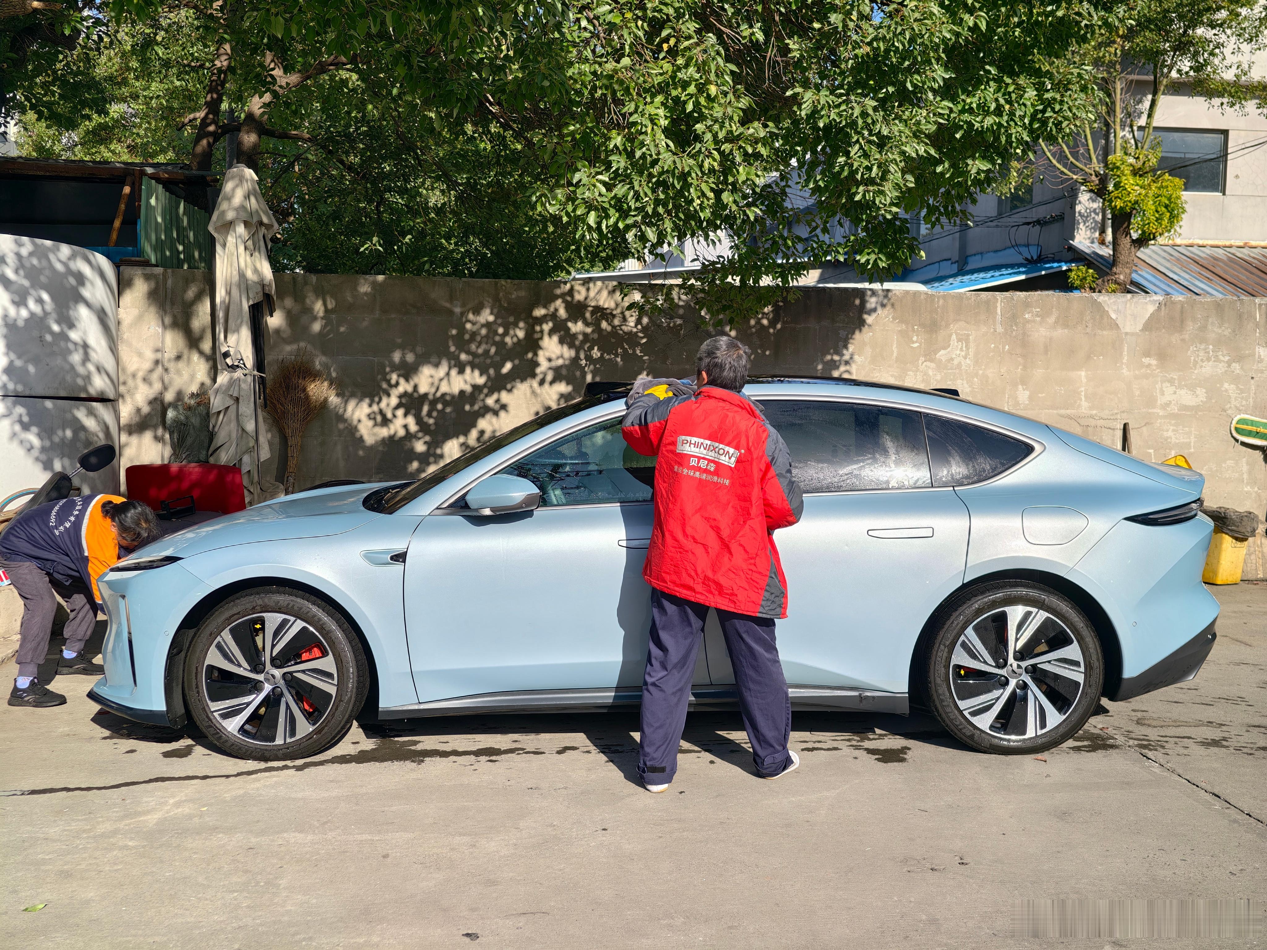 都干净了，都舒服了蔚来