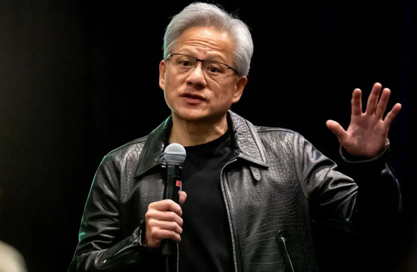 8月23日，新加坡《联合早报》报道:“中国官媒近期对美芯片安全性提出质疑，指H2