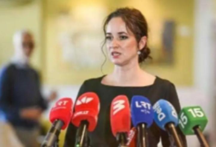 立陶宛女总理对中方放狠话，说再等不到回应就"不再客气"，想当初，那个跳得最