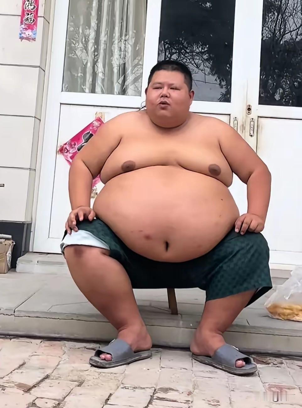 网友们的天塌了大胃袋良子的体检报告出来了良子的身体各项指标，竟然比大多数喷他