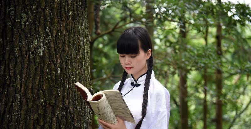 看到有的文章说，在非洲的工地娱乐场所服务的女性，大部分是华人女性。曾有人说，近年
