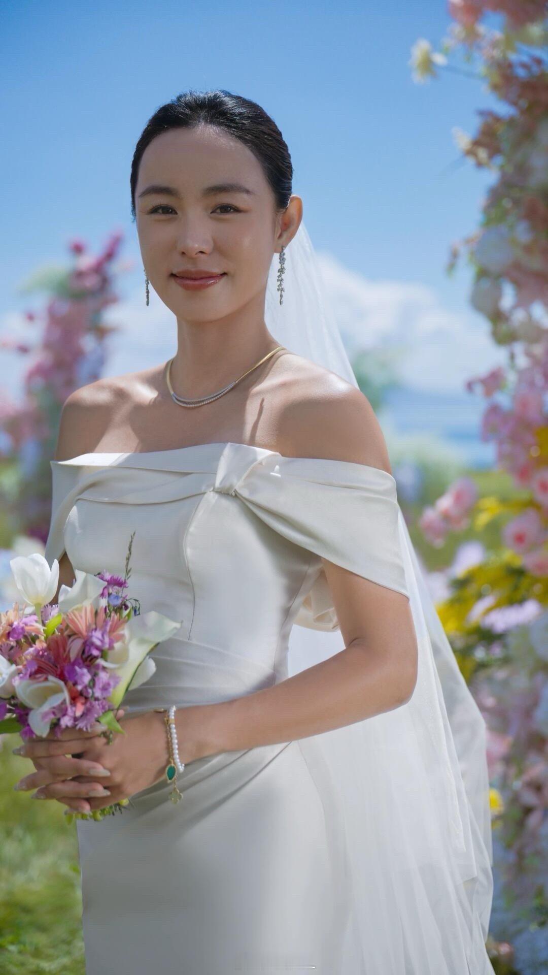 王蔷和张浩的旅行婚礼[比心]热点现场热点解读​​​