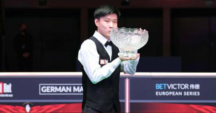 中国斯诺克球员中的五虎大将包括赵心童、吴宜泽、肖国栋、常冰玉和张安达。本赛季还