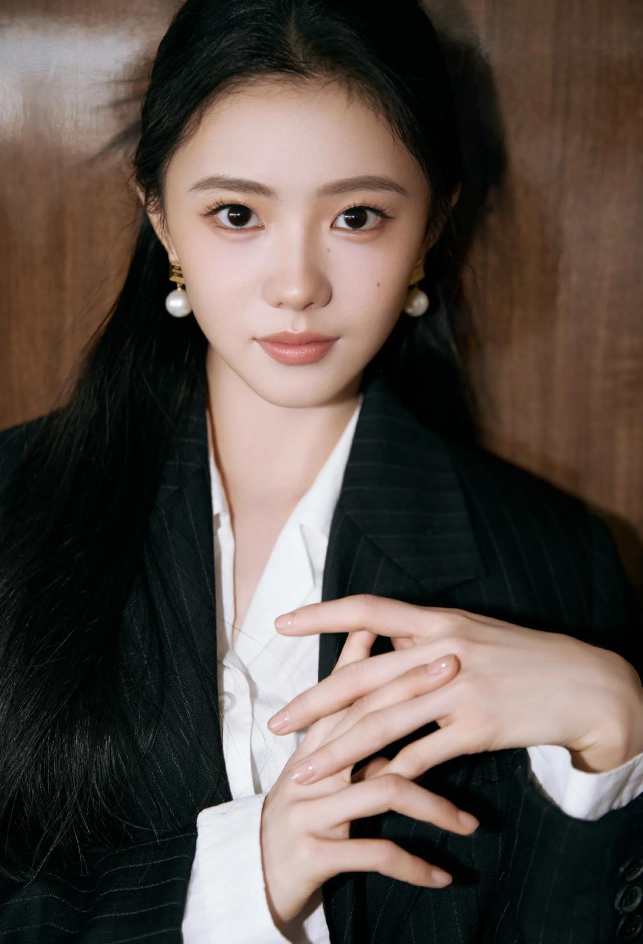刘浩存美图分享刘浩存刘浩存演技刘浩存壁纸刘浩存公主裙刘浩存秦腔特训刘浩