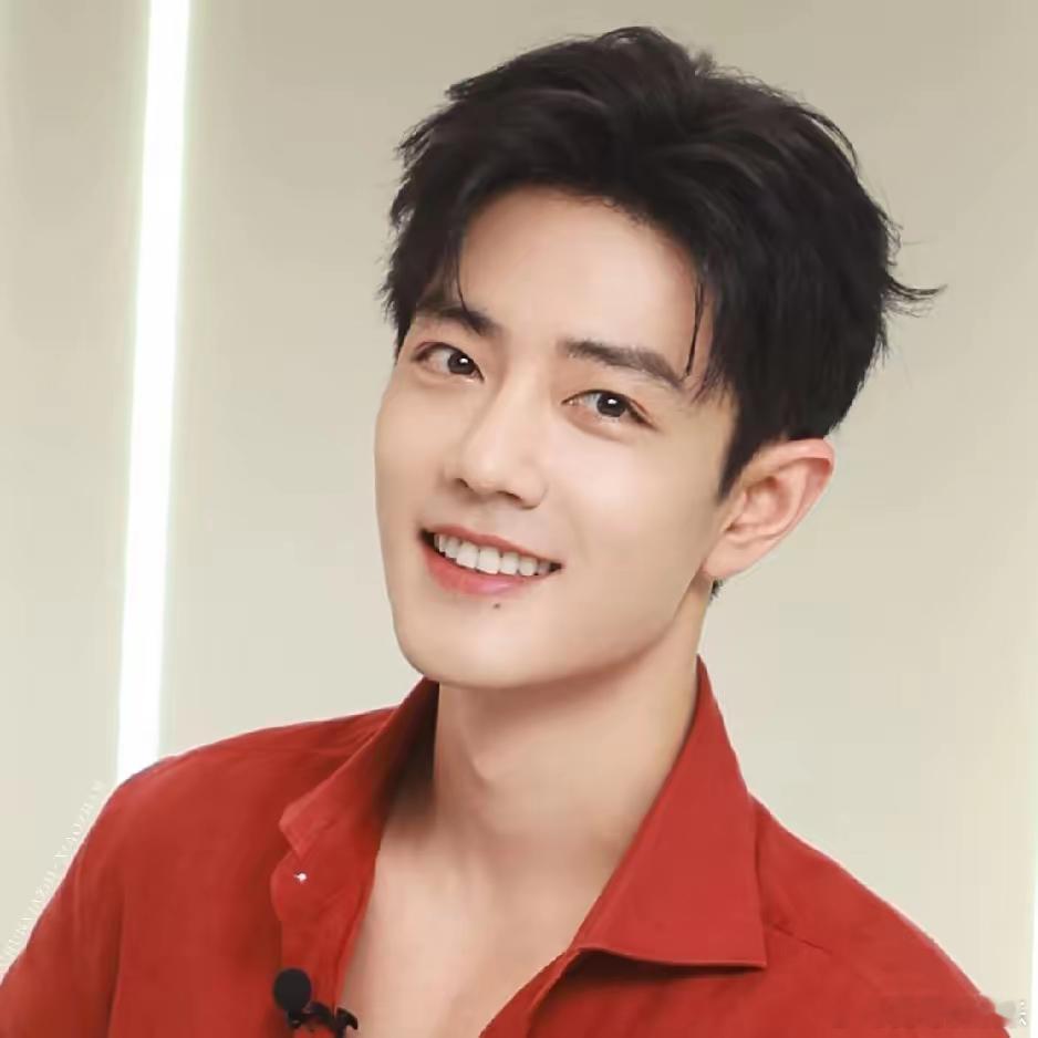 终于明白了资本大佬为什么会喜欢肖战，真不是只看中他的顶流光环。​就凭他为了拍《小