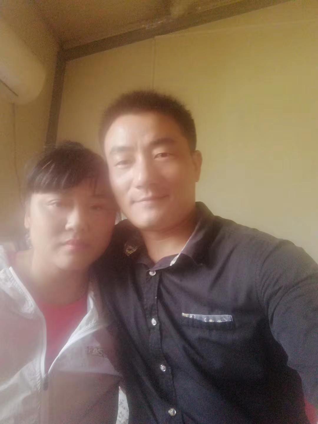 幸福的两口子<!--{img:1}...