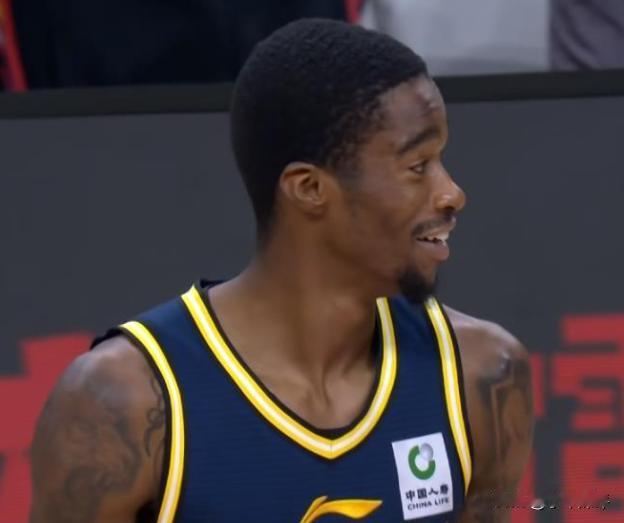 朱芳雨这次怕是看走眼了， 广东男篮今年最迷的操作，就是签了外援萨姆纳。他之前