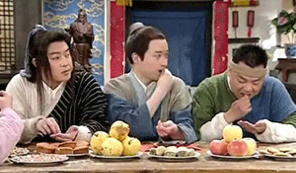 嘿嘿，跟UU补了一下今天漏掉的乐子感叹，最聊得来的不是共同喜欢的人，而是有共同讨