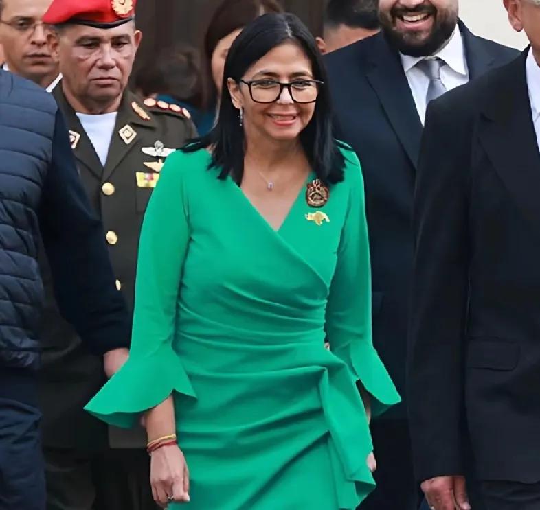 90天临时任期已然结束，委内瑞拉女代总统不仅没有下台打算，甚至她的所作所为越发令