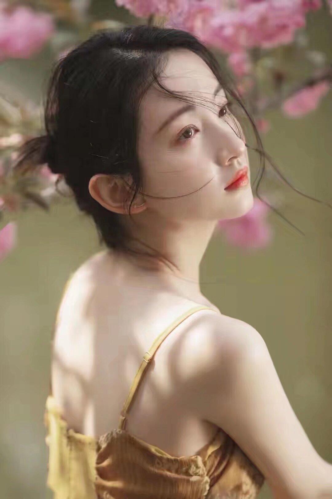 只要心的容量足够大，近在咫尺，也能看到可惊可叹的美景……