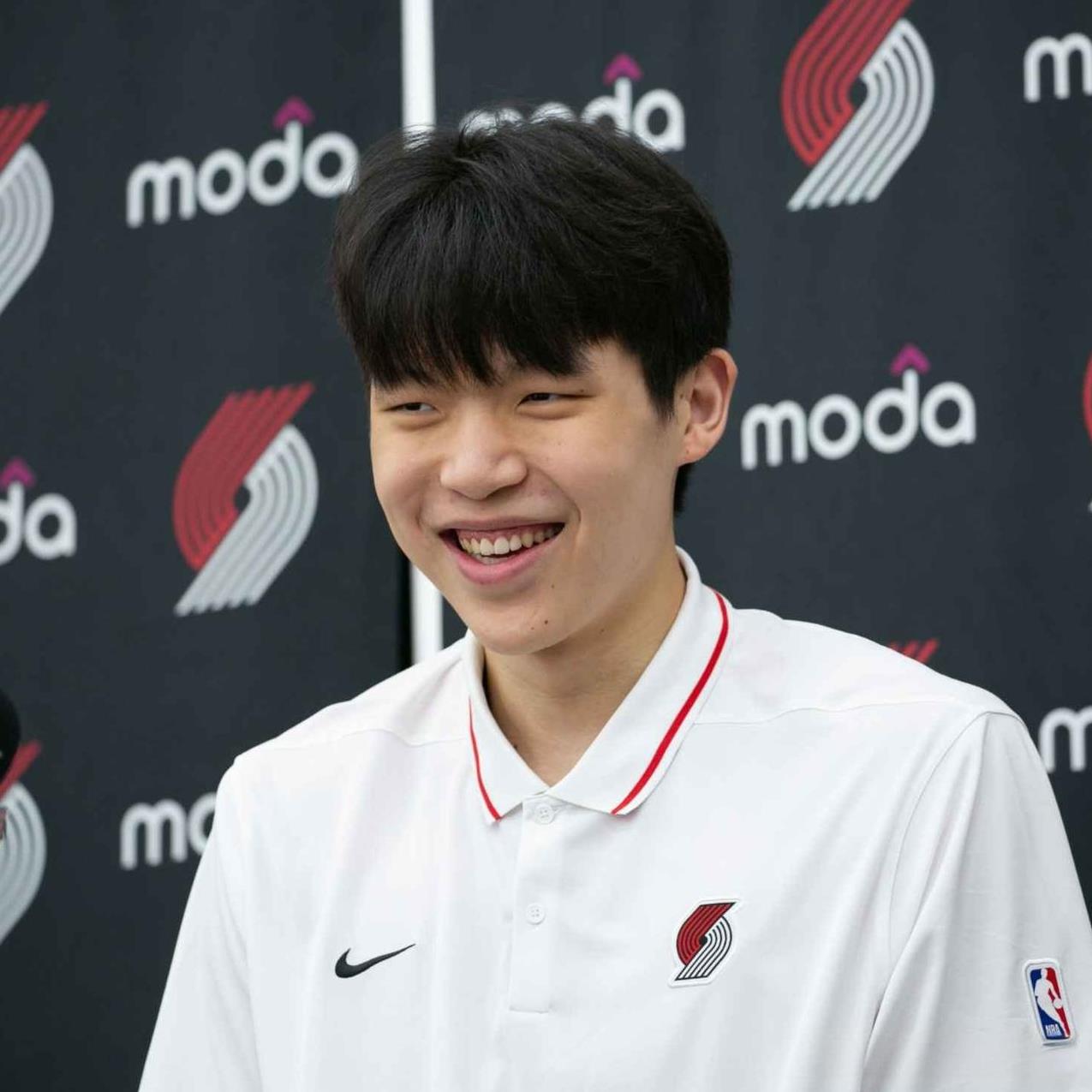 杨瀚森已经三场比赛没有得到出场机会了，但是还是希望能够再忍耐一些，再耐心一些，相