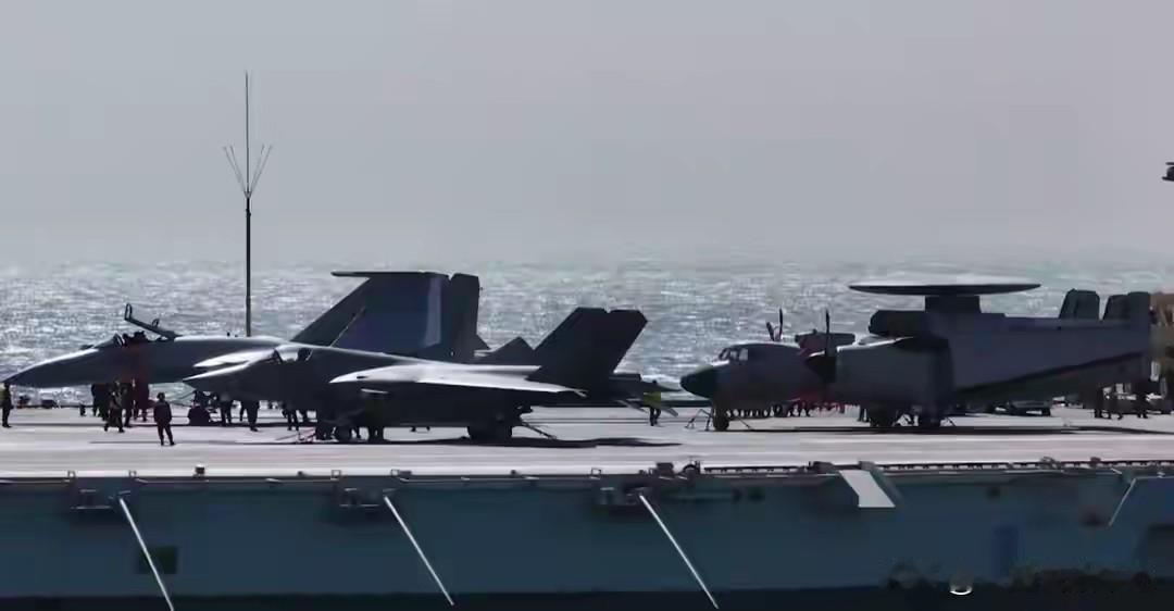 福建舰电磁弹射震惊世界。外国网民集体破防!“中国电磁弹射是抄袭美国”“福建