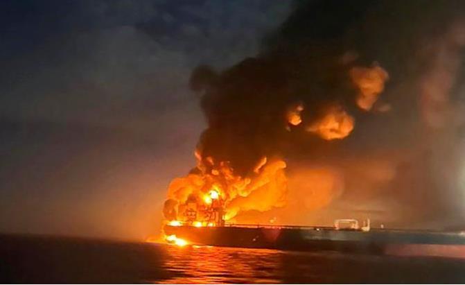 乌克兰袭击土耳其专属经济区海域上的“俄罗斯影子船队”油轮，乌克兰给土耳其又结下“