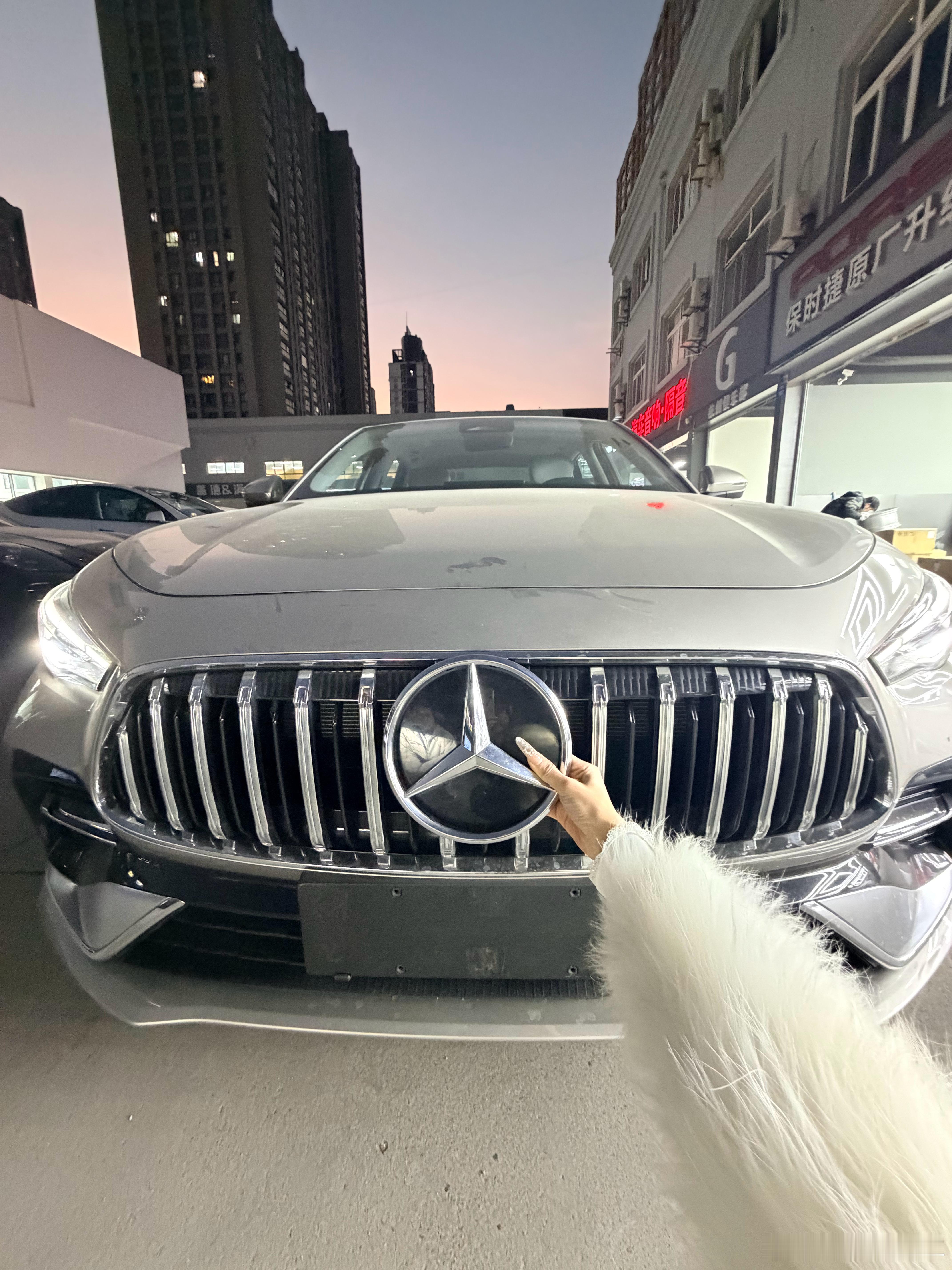 直了三十年的腰终于断了我开大奔利