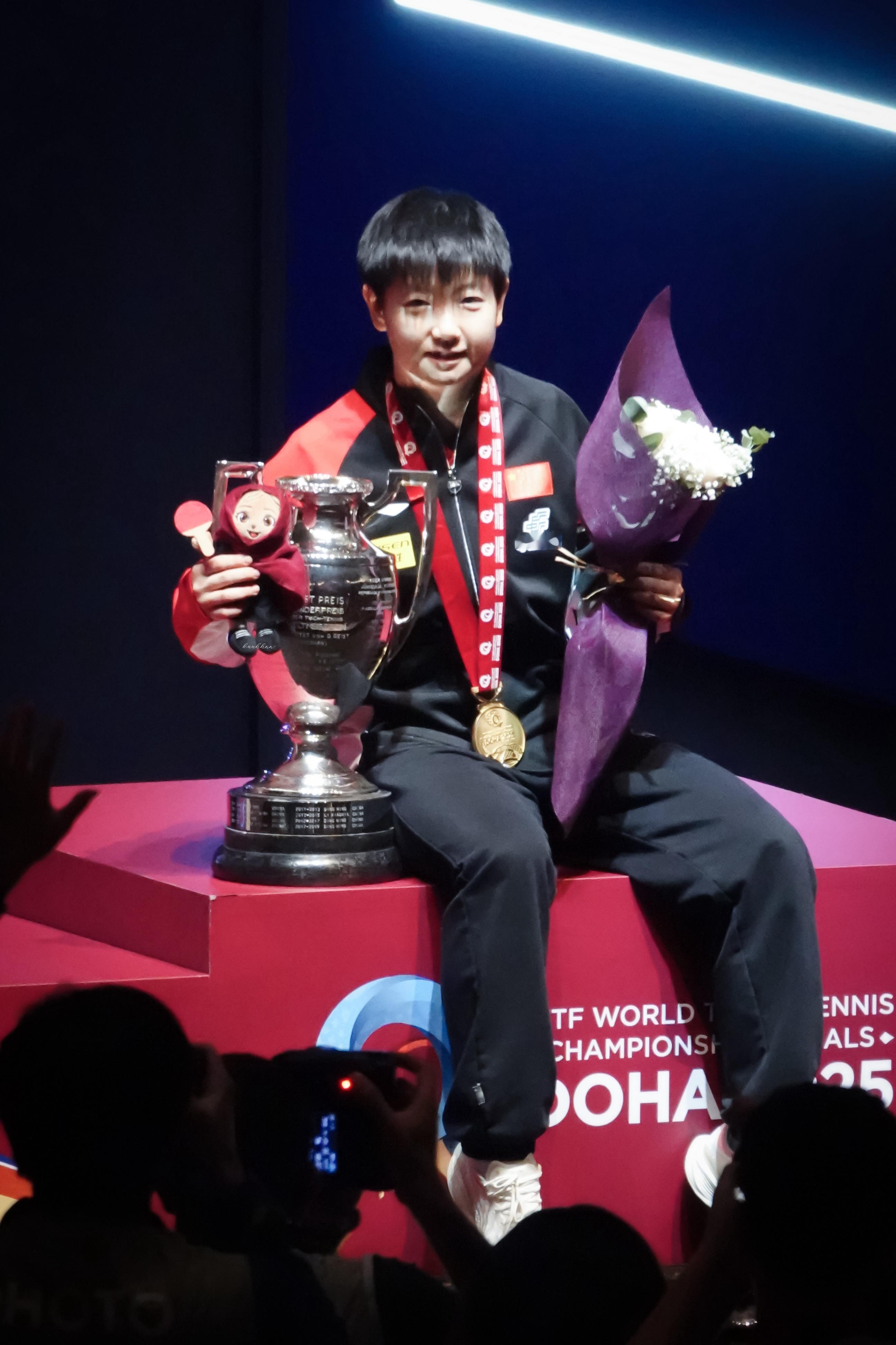 25岁生日快乐🤲🏻🎂这是给你庆祝的第三个生日啦希望你自由不被束缚的做自己想