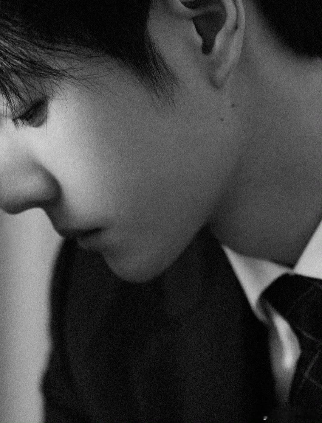 无名、王一博、根正苗红。演员王一博的人生镜头影评佳片奇遇季