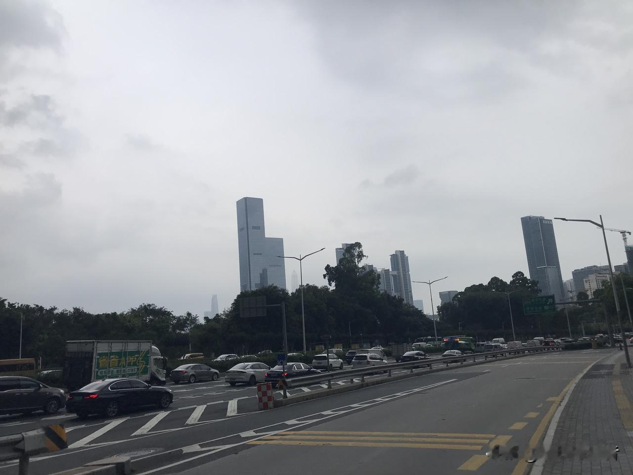 我有一个强烈的预感，尽管当前灵活就业人数庞大的有些不正常，但这阵浪潮过后，社会将