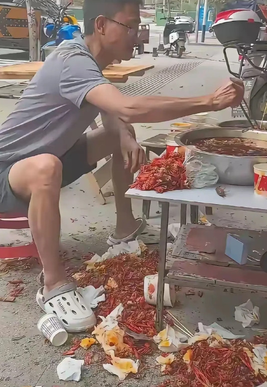 59一份的小龙虾自助，怎么样才能赶他走!