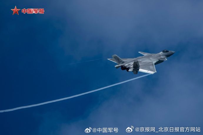 【#长春航展歼20震撼对冲#】#长春航展倒计时2天#日前，参加2025空军航空