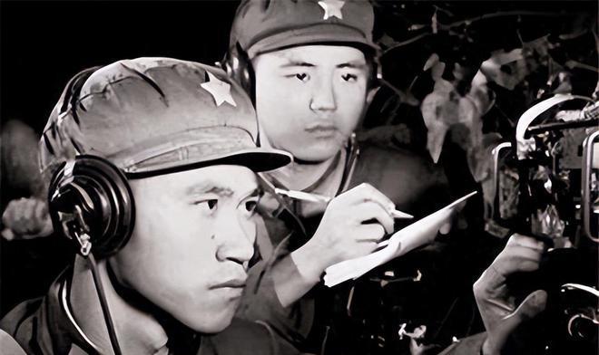 1938年，两位地下工作者假戏真做结为夫妻。然而，婚后妻子却不幸牺牲，丈夫决定终