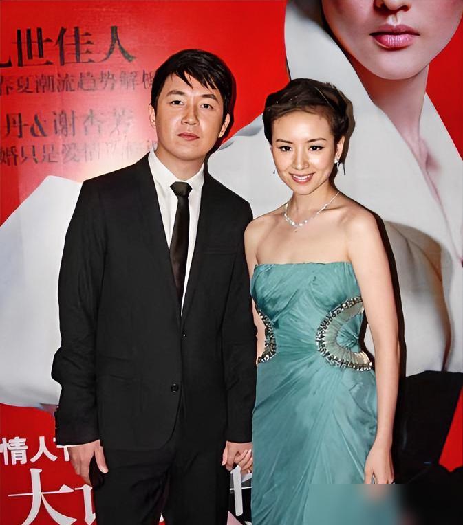 潘粤明董洁和解？儿子住进他家，14年恩怨的终局，竟是一场算计！你敢信？沉寂