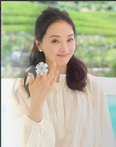 事出反常必有妖！王艳家别墅拍卖11.2亿，2次直播9小时带货3000万，