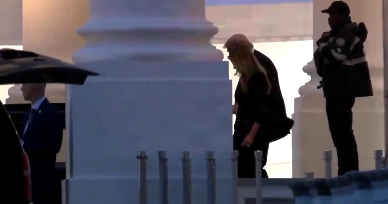 白宫枪击事件另有隐情？4月25日晚，白宫发生枪击事件，从一个细节我们就能看出这