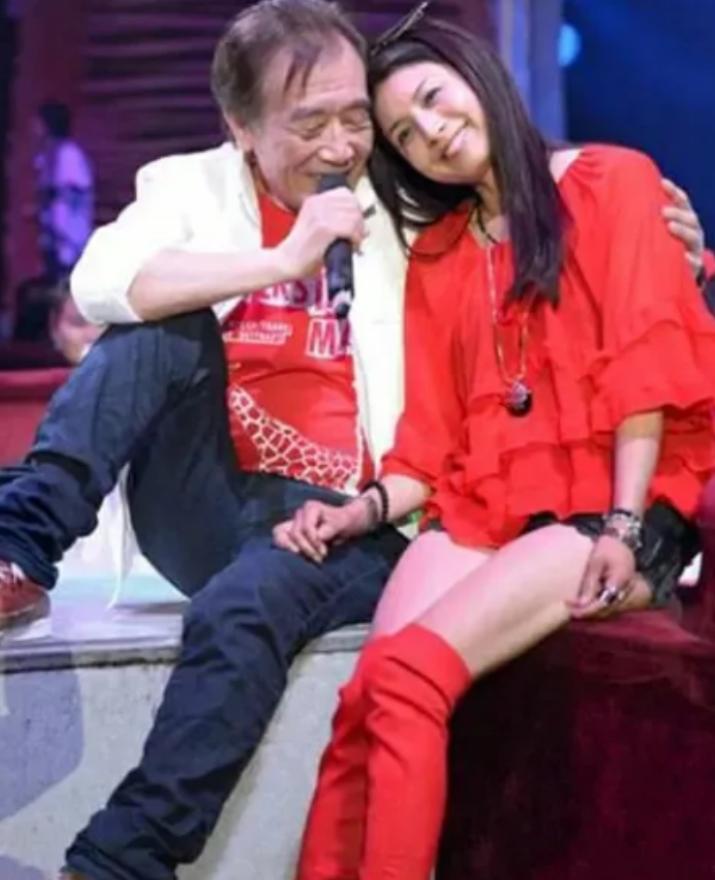 2009年，67岁的张帝娶了小自己33岁的保姆，女儿反对她是我闺蜜，又是我同学，