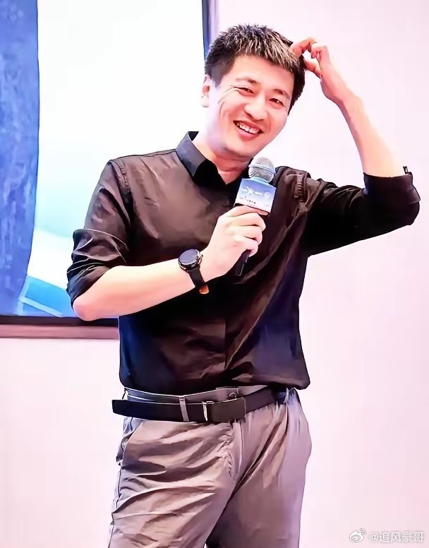 张雪峰谈体制内混得好的人特点什么样的人适合在体制内工作，听听张雪峰怎么说，原来光