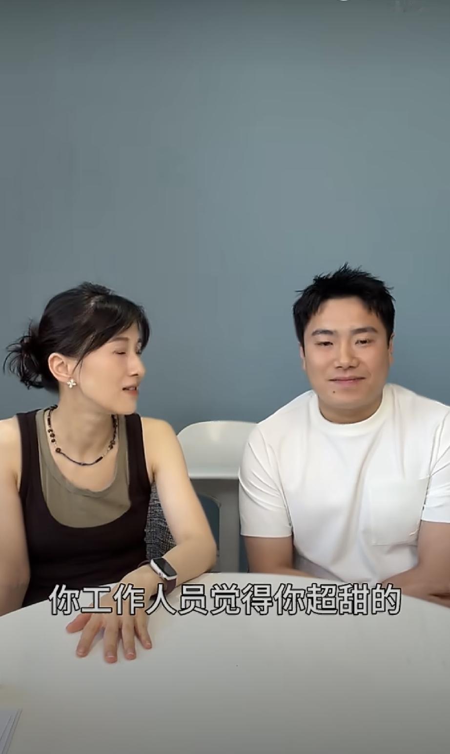 谁说大胖梁靖崑不爱说话的[滑稽笑]？今天和papi一起直播中的梁靖崑明明是话超多