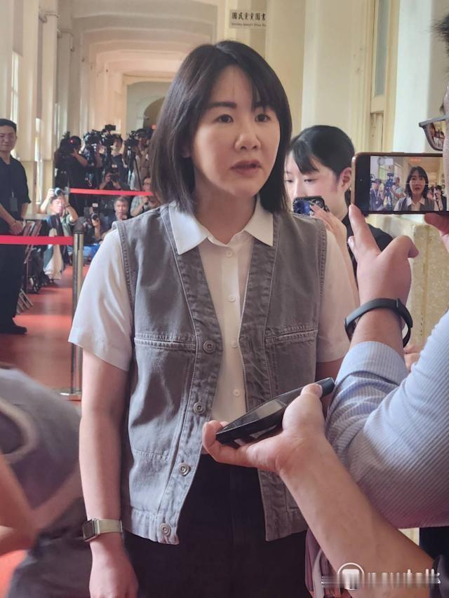 “弱势党主席还没有自知之明”！国民党中央明天征召彰化县长人选，谢衣凤呛郑丽文：