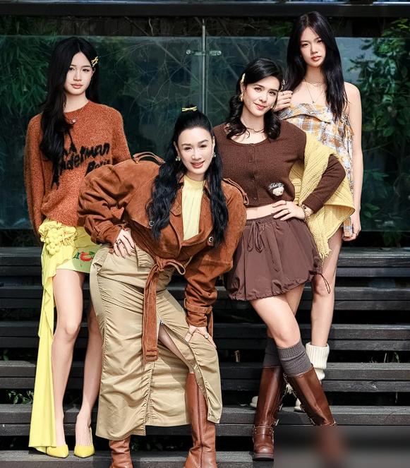 看到钟丽缇说想让女儿上清北。​我好奇查了一下她的小女儿考拉。​难怪她有底