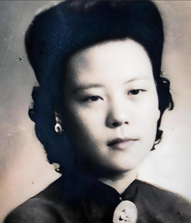 1983年，84岁张大千在台北荣总病房病逝，他的遗嘱很快在报纸公布，令人惊讶的是