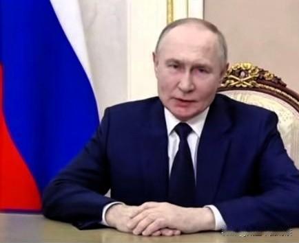 普京准备“以牙还牙”俄罗斯的反制又来了俄罗斯国家杜马出现罕见一幕，当地时期