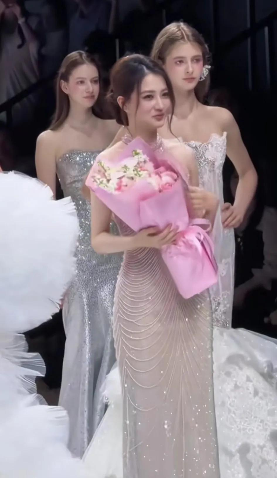 东方美女，美的温柔，美的含蓄！