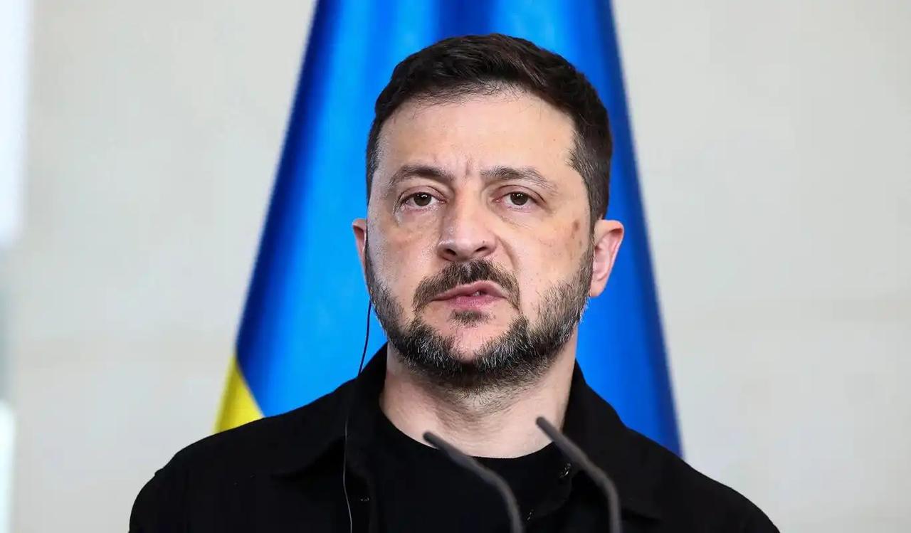 账摆出来，逻辑就清晰了。欧盟对俄罗斯祭出史上最严制裁，冻结资产、切断SWIFT、