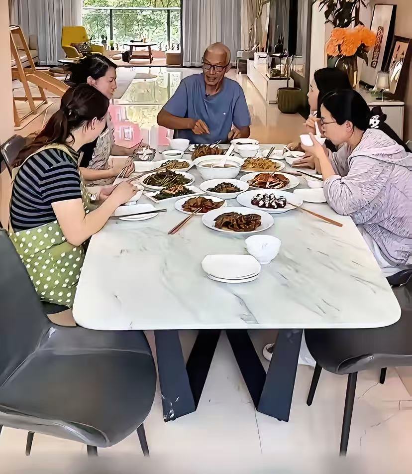 五个人做了这么多菜，能吃完吗？