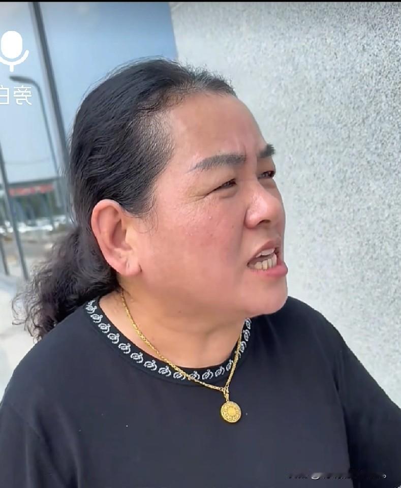 小故事！这两天喵妈心里也不会太好受，因为她看着小喵的心情非常差。佟