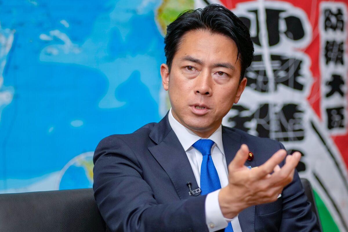 新加坡南洋理工大学学者李明江认为，中国军舰7月19日在日本主张的冲之鸟礁所谓“专