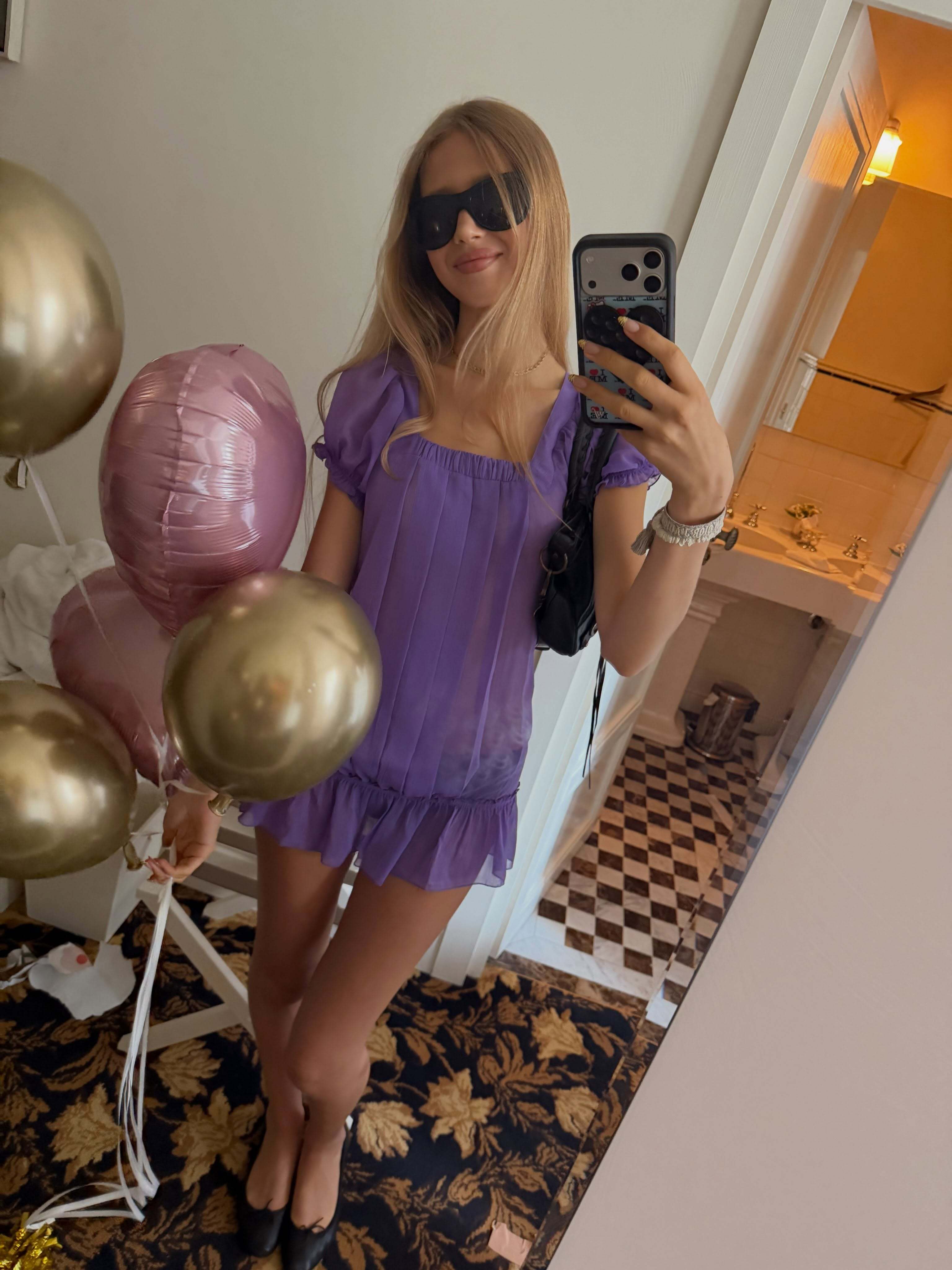 AttegaStudioCamilleDress一条美丽的紫色连衣裙