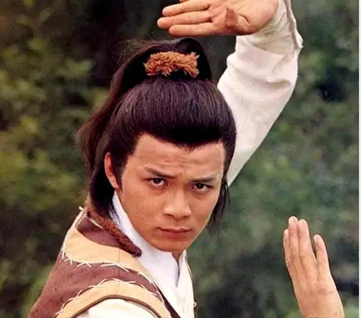 |一个好汉三个帮|郭靖在蒙古，有一帮同龄的小伙伴做朋友，包括拖雷、上层将军