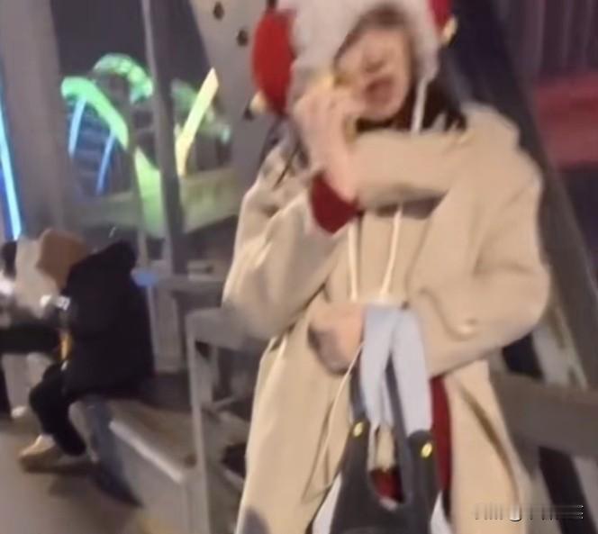 “女大学生哈尔滨松花江大桥拍照仅退款”后续，“女大学生”朋友爆料了，朋友本人是拍