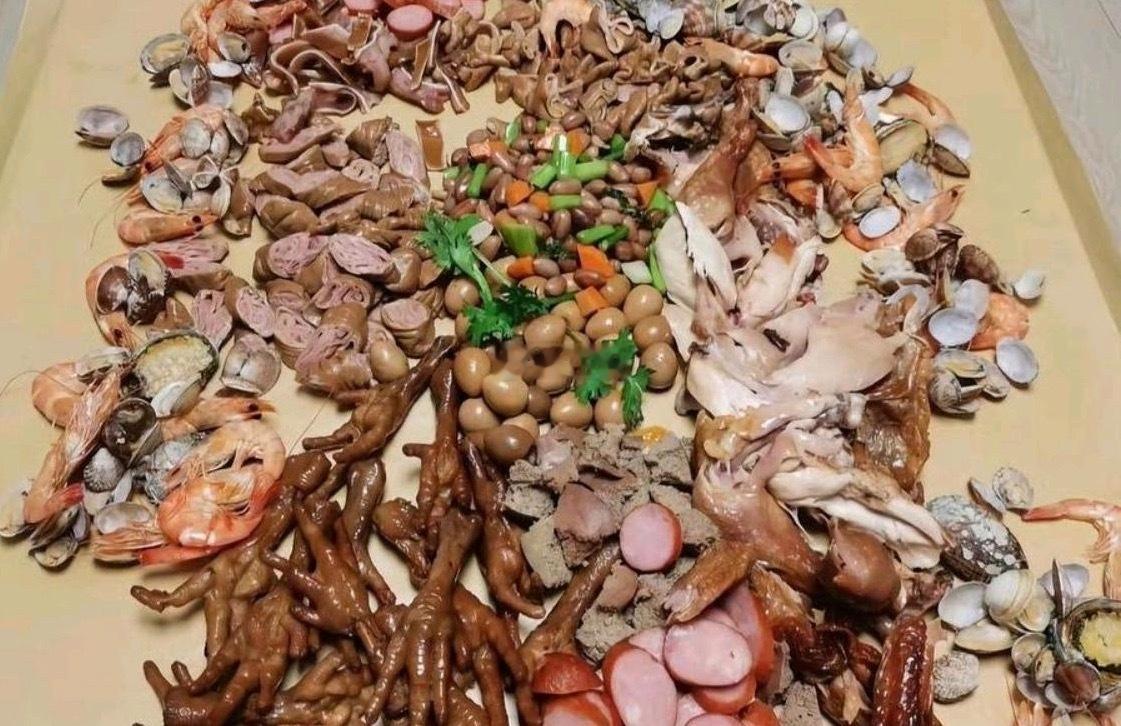 这两份拼菜都是100元，你会选择哪一份？